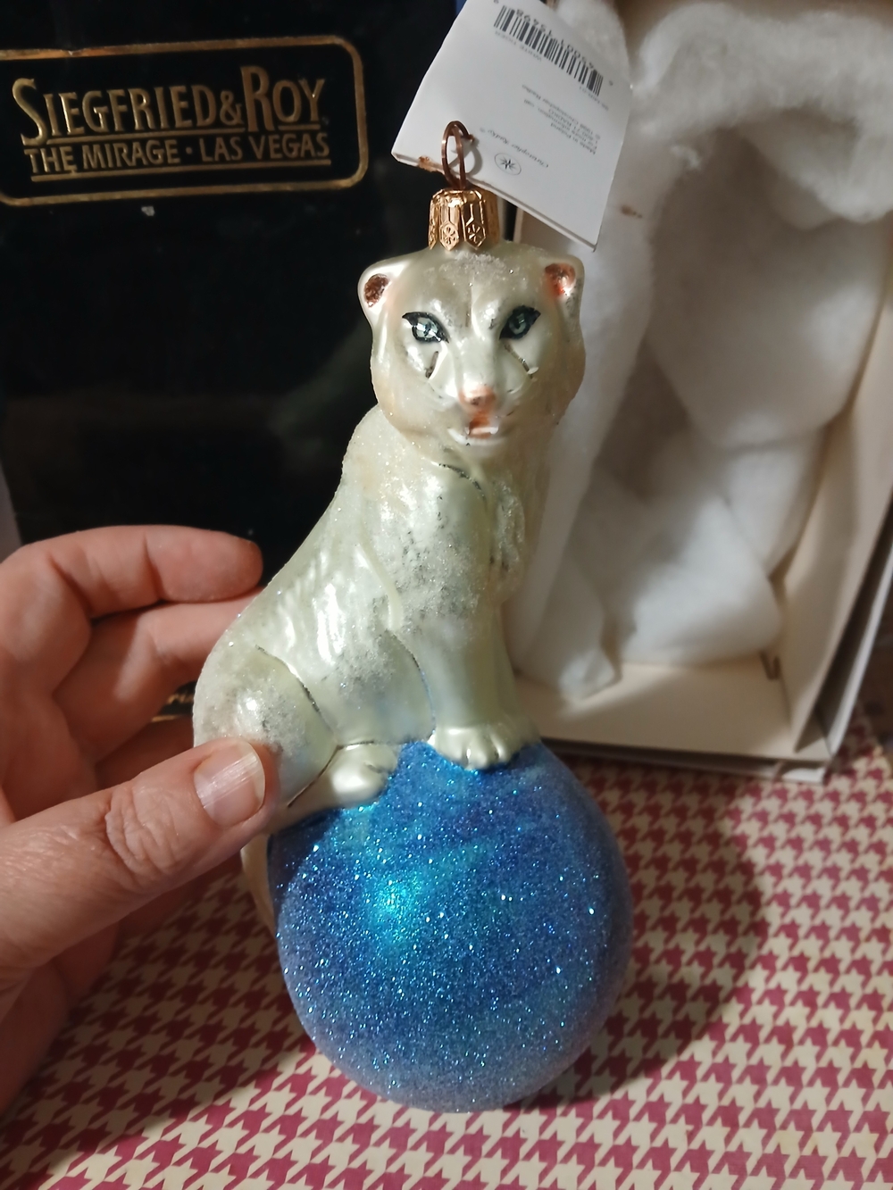 Christopher Radko White Cat Ornament Blue Ball New In Box